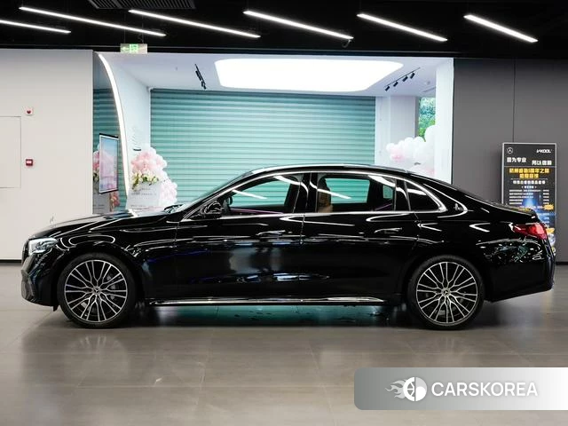Mercedes-Benz E-class 2025 Черный из Китая, фото 4