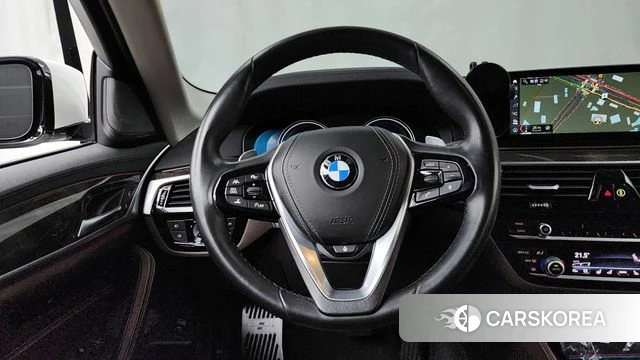 BMW 5 Series (G30) 2018 Белый из Кореи, фото 4
