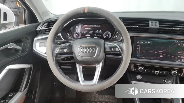 Audi Q3 (F3) 2020 Белый из Кореи, фото 4