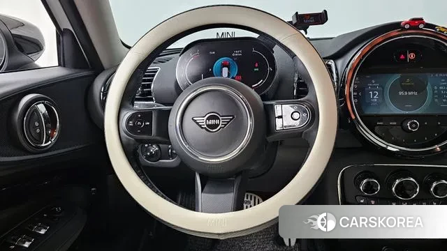 Mini Cooper Clubman 2024 Белый из Кореи, фото 4