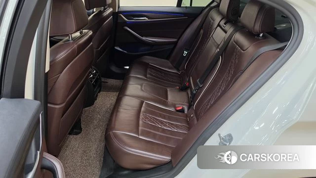 BMW 5 Series (G30) 2019 Белый из Кореи, фото 4