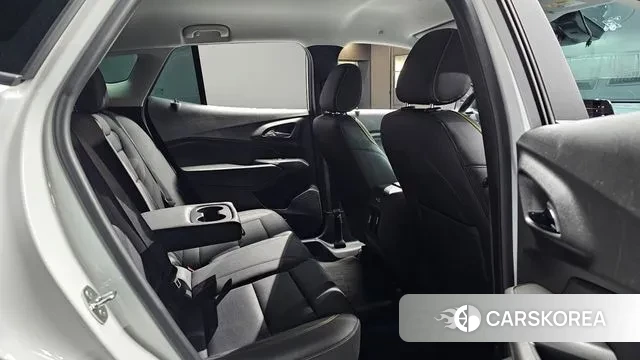 Chevrolet (GM Daewoo) Trax Crossover 2023 Белый из Кореи, фото 4