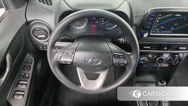 Hyundai Kona 2018 Светло-серебряный цвет из Кореи, фото 4