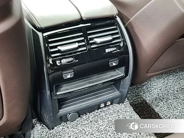 BMW 5 Series (G30) 2023 Белый из Кореи, фото 4