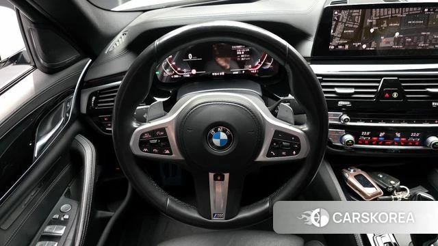 BMW 5 Series (G30) 2020 Белый из Кореи, фото 4