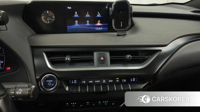 Lexus UX250h 2019 Серый из Кореи, фото 4