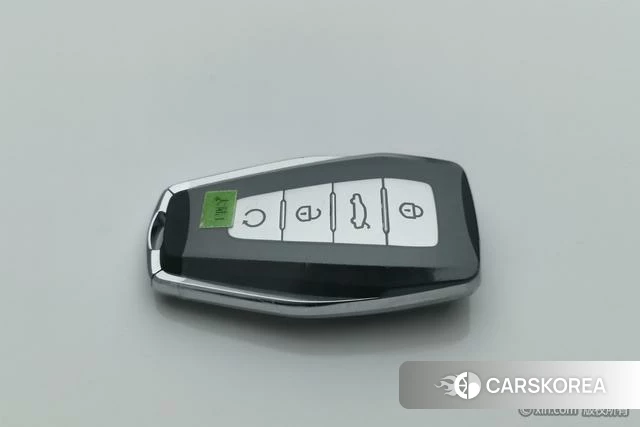 Geely Automobile Haoyue L 2025 Белый из Китая, фото 4