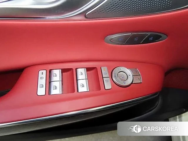 Genesis GV70 2025 Белый из Кореи, фото 4