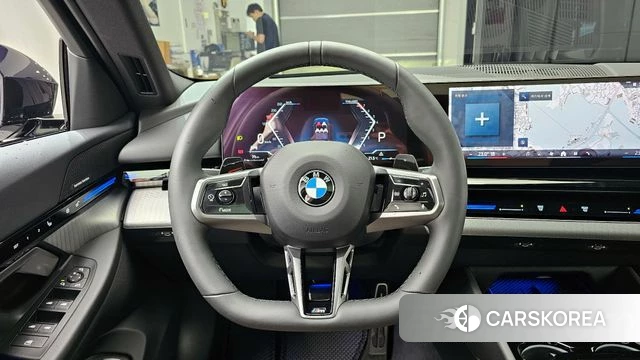 BMW 5 Series (G60) 2024 Черный из Кореи, фото 4