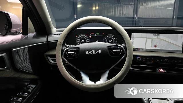 Kia K8 2023 Серебристо-серый из Кореи, фото 4