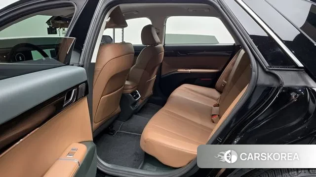 Hyundai Grandeur Hybrid (GN7) 2023 Черный из Кореи, фото 4