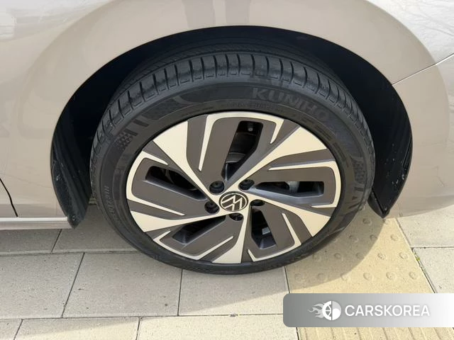 Volkswagen Bora 2023 Шампань из Китая, фото 4