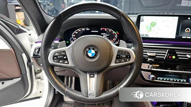 BMW 5 Series (G30) 2021 Белый из Кореи, фото 4