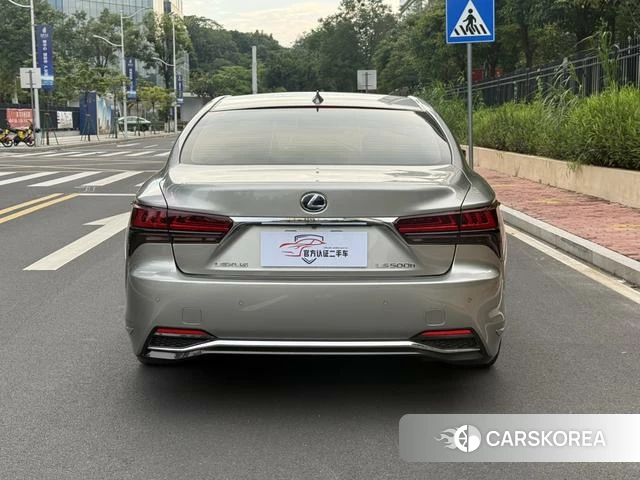 Lexus LS 2021 Серебристо-серый из Китая, фото 4