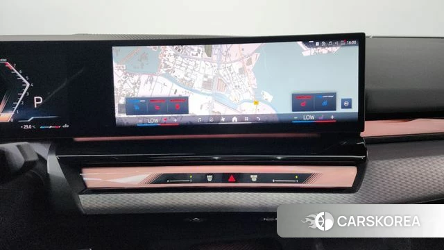 BMW 5 Series (G60) 2025 Коричневый из Кореи, фото 4