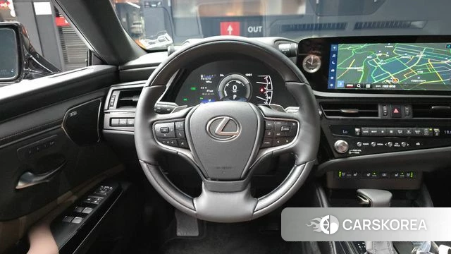 Lexus ES300h 7th generation 2025 Серый из Кореи, фото 4