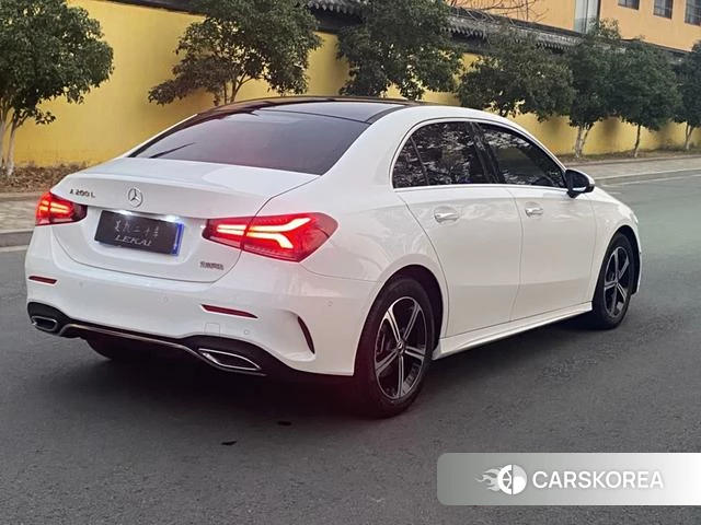 Mercedes-Benz Class A 2023 Белый из Китая, фото 4
