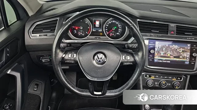 Volkswagen Tiguan second Generation 2020 Серебряный из Кореи, фото 4