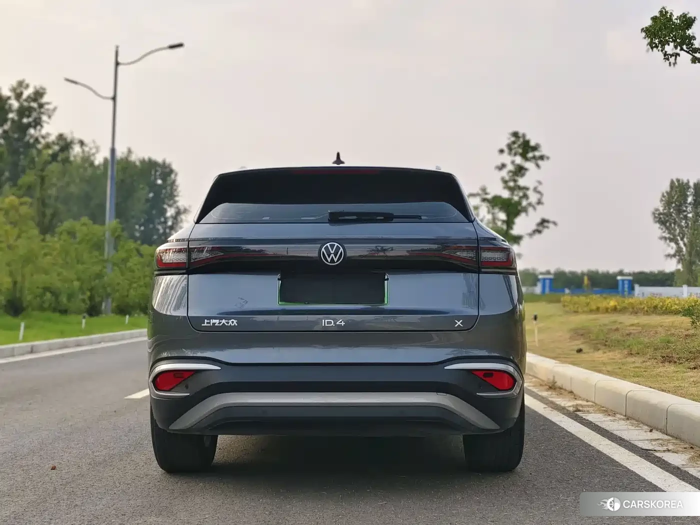 Volkswagen ID.4 X 2024 Silver/gray из Китая, фото 4