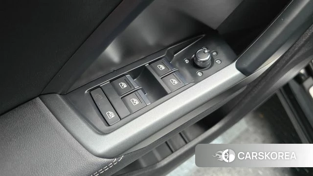 Audi Q3 (F3) 2020 Черный из Кореи, фото 4