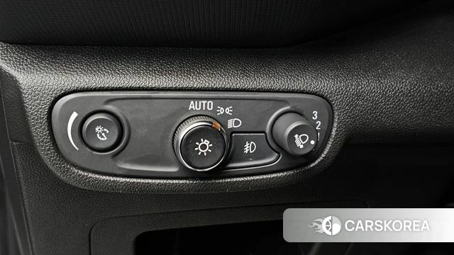 Chevrolet (GM Daewoo) Trailblazer 2021 Белый из Кореи, фото 4