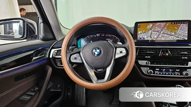 BMW 5 Series (G30) 2021 Черный из Кореи, фото 4