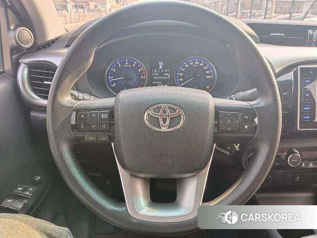 Toyota Hilux 2019 Белый из Китая, фото 4