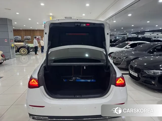 Mercedes-Benz E-Class W214 2024 Белый из Кореи, фото 4