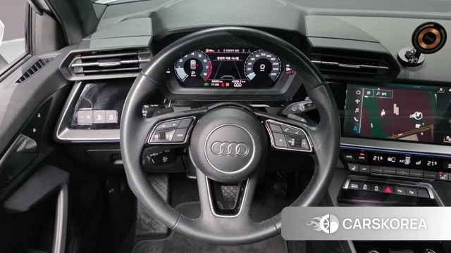 Audi A3 (8Y) 2023 Белый из Кореи, фото 4