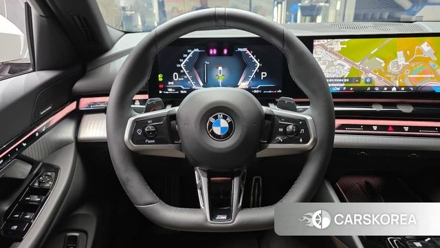 BMW 5 Series (G60) 2025 Белый из Кореи, фото 4