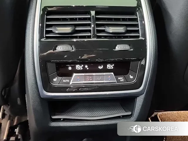 BMW X6 (G06) 2023 Черный из Кореи, фото 4