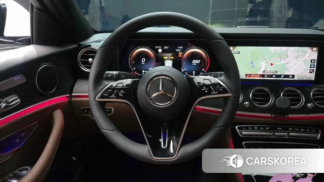 Mercedes-Benz E-Class W213 2023 Белый из Кореи, фото 4