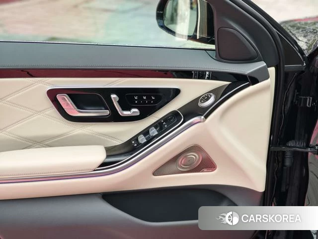 Mercedes-Benz Maybach S-class 2023 Черный из Китая, фото 4