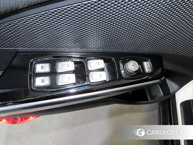 Ssangyong Tivoli Armor 2018 Белый из Кореи, фото 4