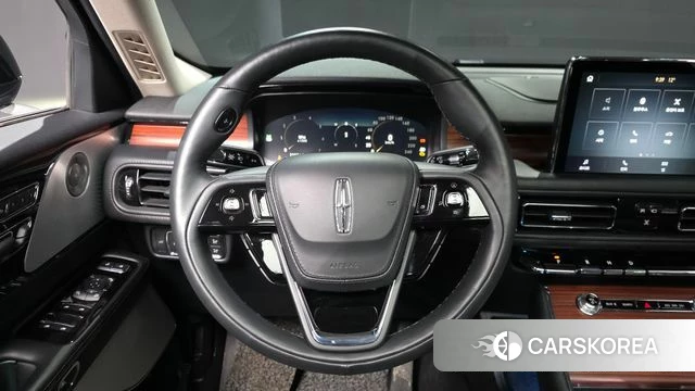 Lincoln Aviator 2nd generation 2021 Серый из Кореи, фото 4