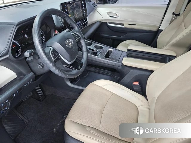 Toyota Sienna 4th Generation 2021 Белый из Кореи, фото 4