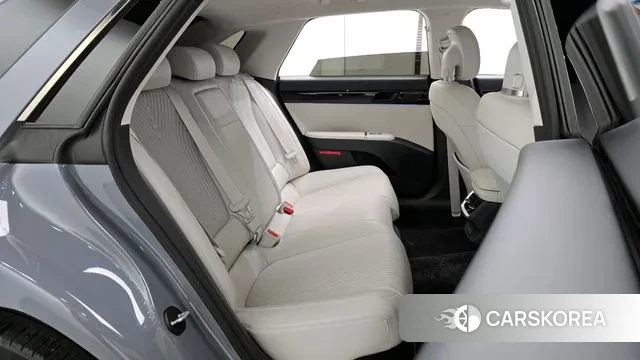 Hyundai Grandeur Hybrid (GN7) 2023 Серый из Кореи, фото 4