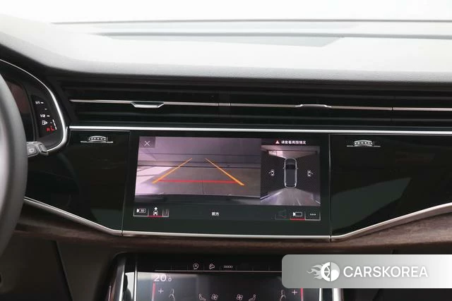 Audi Q7 2021 Черный из Китая, фото 4