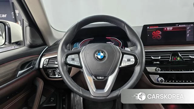 BMW 5 Series (G30) 2020 Белый из Кореи, фото 4