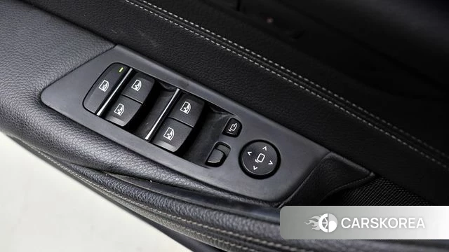 BMW 5 Series (G30) 2019 Белый из Кореи, фото 4