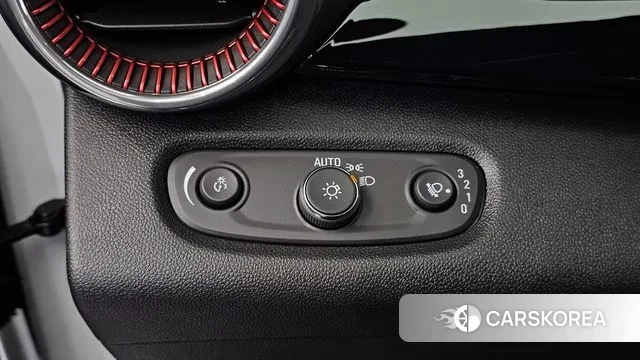 Chevrolet (GM Daewoo) Trax Crossover 2025 Белый из Кореи, фото 4