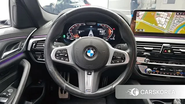 BMW 5 Series (G30) 2023 Белый из Кореи, фото 4