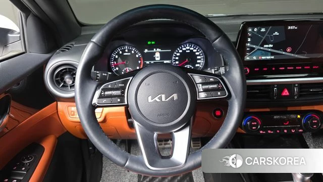 Kia The New K3 2nd generation 2024 Белый из Кореи, фото 4