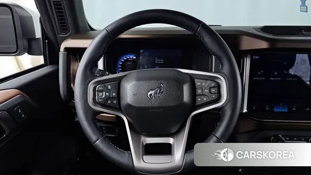 Ford Bronco 6th Generation 2022 Серебристо-серый из Кореи, фото 4