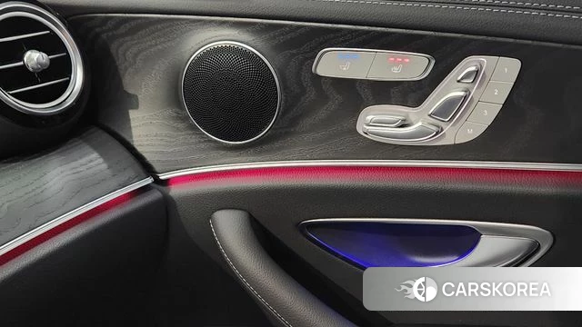 Mercedes-Benz E-Class W213 2023 Белый из Кореи, фото 4