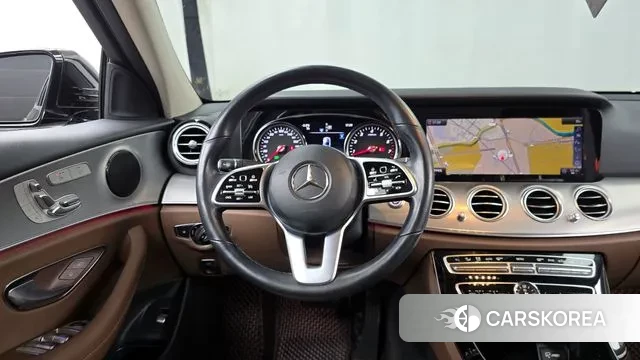Mercedes-Benz E-Class W213 2018 Черный из Кореи, фото 4