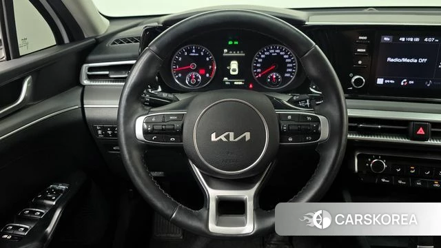 Kia K5 3rd generation 2023 Белый из Кореи, фото 4