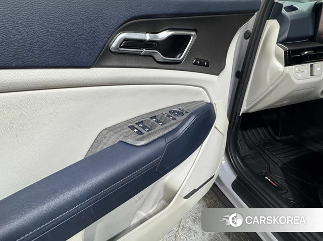 Kia The New Sportage 5th Generation 2025 Светло-серебряный цвет из Кореи, фото 4