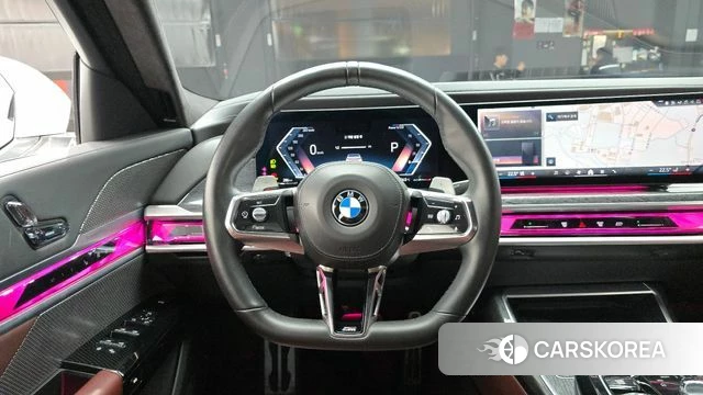 BMW 7 Series (G70) 2023 Белый из Кореи, фото 4