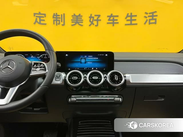 Mercedes-Benz GLB 2023 Белый из Китая, фото 4